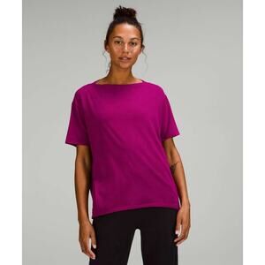 Lululemon Womens Back In Action Shirt Size 6 Magenta Purple Workout Gym Athletic